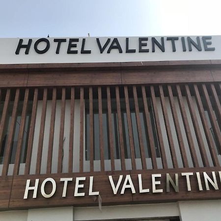Hotel Valentine Muzaffarnagar Екстериор снимка